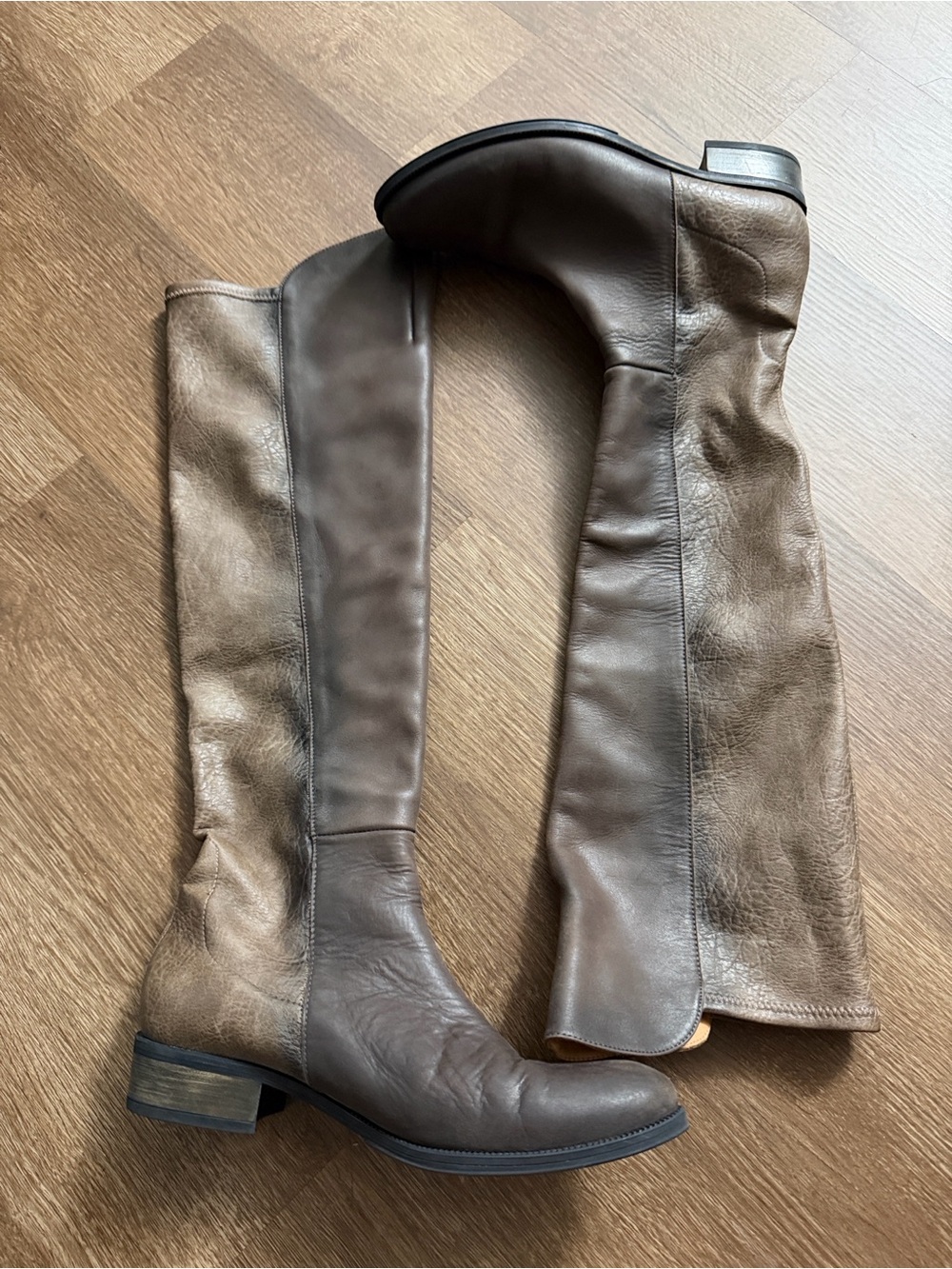 Sundance Tall Brown Leather Riding Boots - Classic Over-the-Knee Style 39